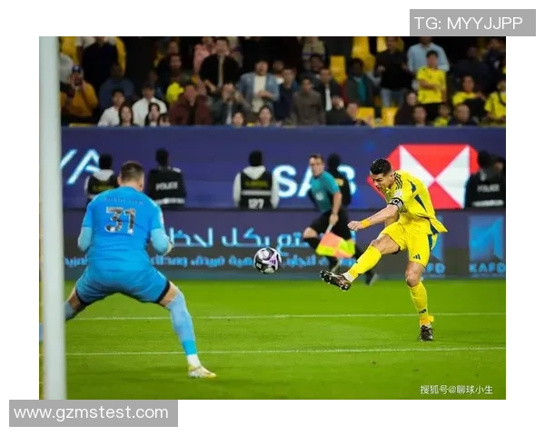 足球巨星闲暇时光畅玩Switch展现赛场外别样轻松一面